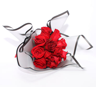 RED ROSE PETITE BOUQUET